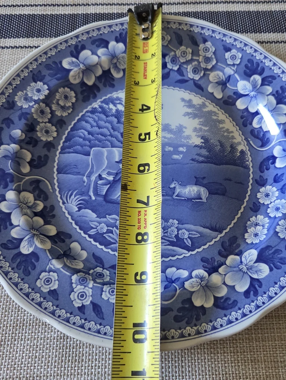 Spode Blue Room Collection Milkmaid Dinner Plate